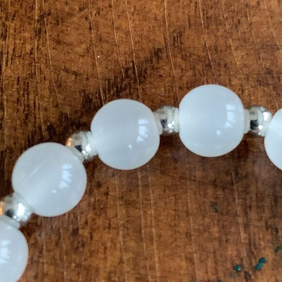 Milky White & Purple Beaded Bracelet with Butterfly Charm for Teens - Picture 3 of 7